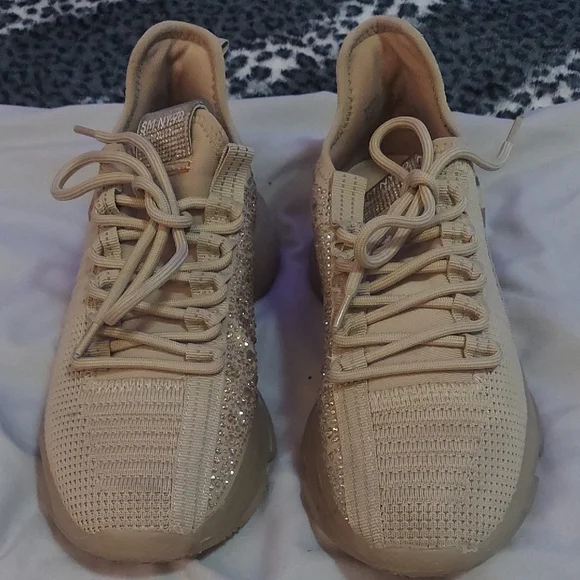 Steve Madden Sparkling Beige Sneakers - Picture 4 of 15